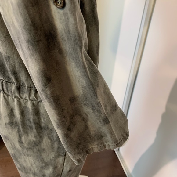 Army camouflage jumpsuit by Crème Fraiche. - Picture 7 of 15